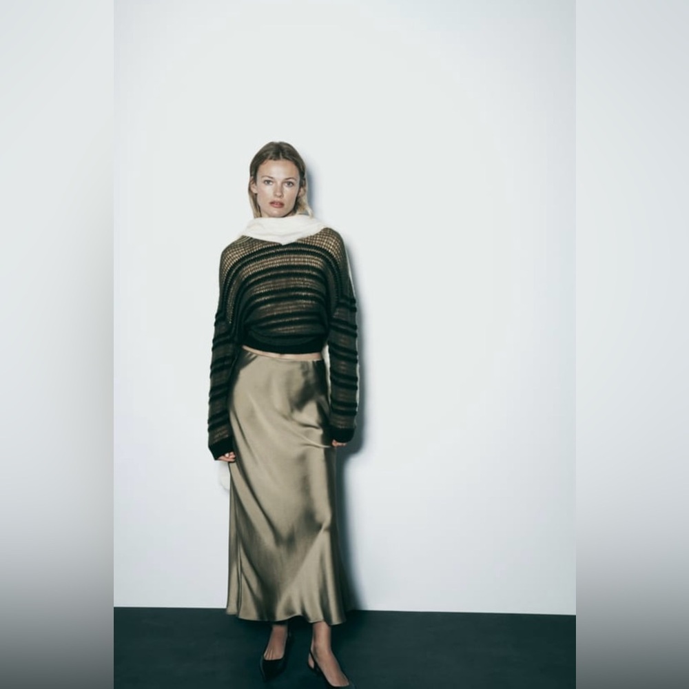 Zara Green Satin Effect Midi Skirt